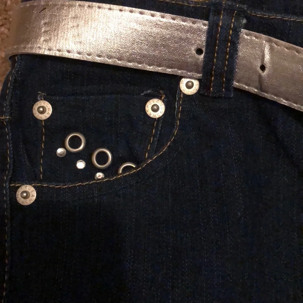 SWAK Capri Jeans Girls Size 10 Denim Blue Silver Belt‎ NWT